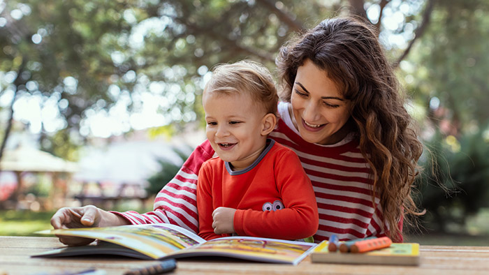 Make teaching your child to read easy with Reading Eggs.
